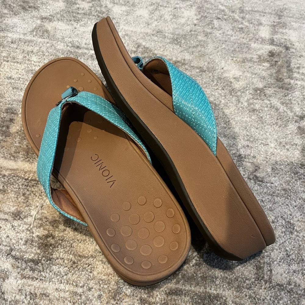 Vionic flip flops - Picture 5 of 5